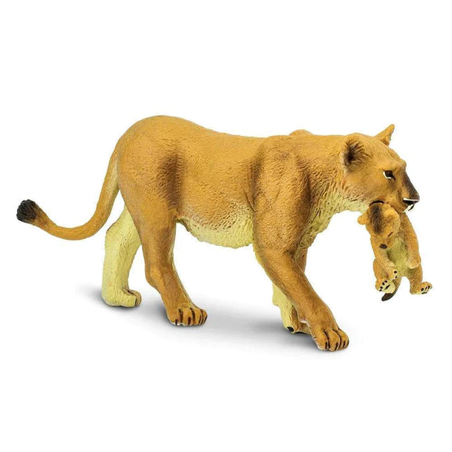 WSW Lioness with Cub